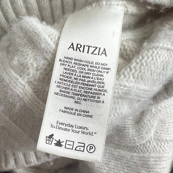 Aritzia affogato sweater in white, size small - Picture 4 of 4